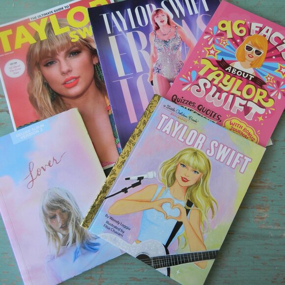 LOT OF 5 TAYLOR SWIFT MAGAZINE/BOOK LOT ERAS TOUR GUIDE LOVER FACTS GOLDEN - Picture 1 of 12